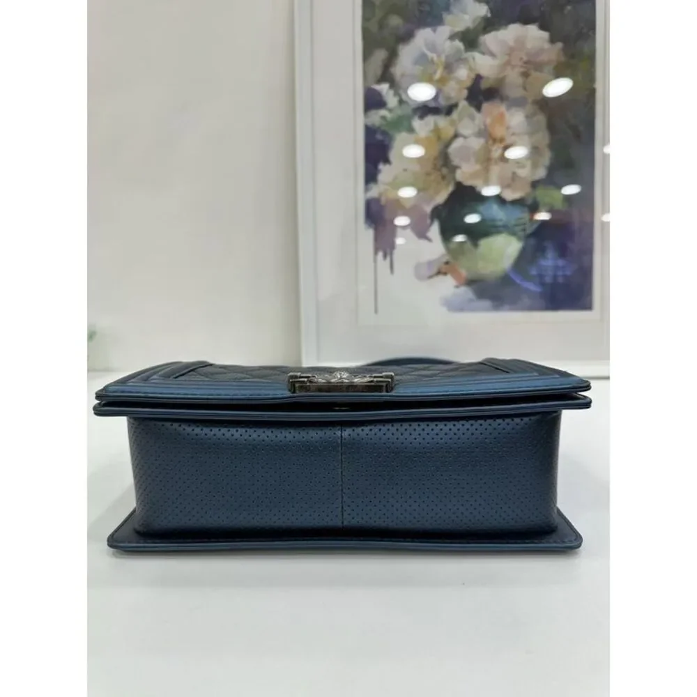 CHANEL brand color